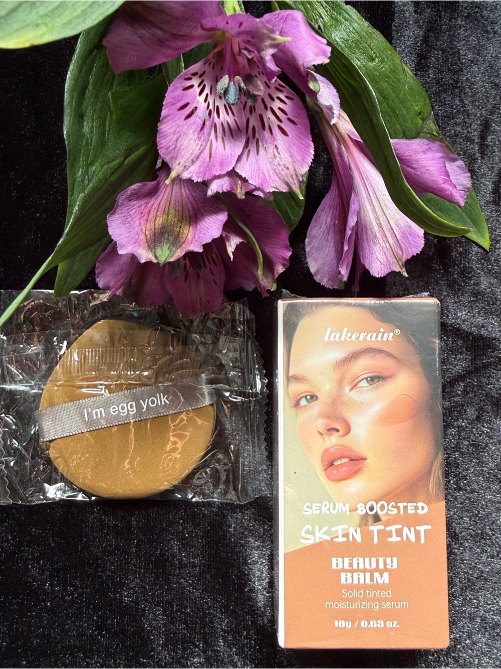 Lakerain Serum-Boosted Skin Tint Beauty Balm with Egg Yolk Blender Pad